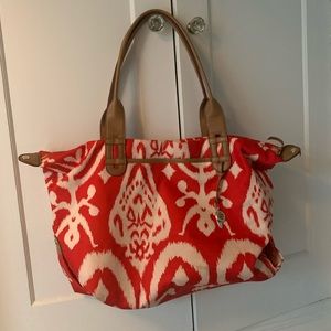 red handbag!